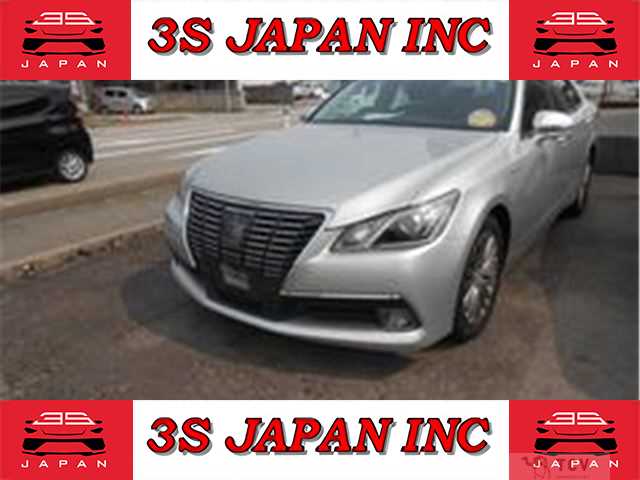 2014 Toyota Crown Hybrid