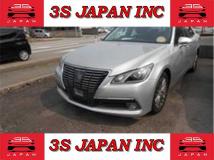 2014 Toyota Crown Hybrid