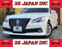 2013 Toyota Crown Hybrid