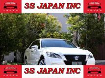 2013 Toyota Crown Hybrid