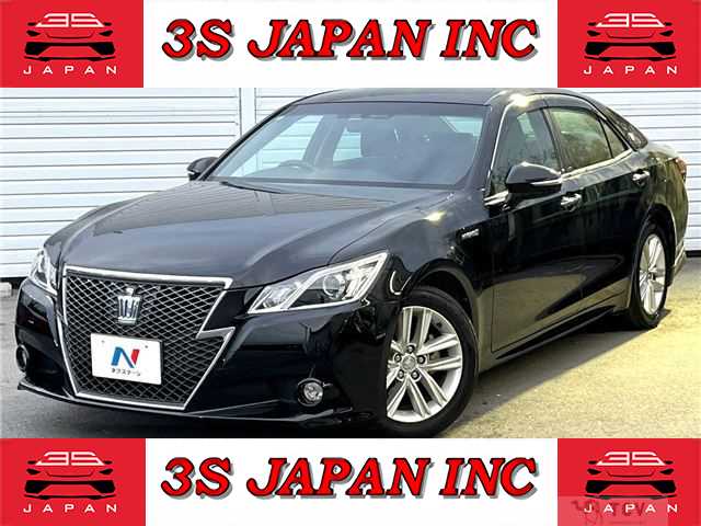 2013 Toyota Crown Hybrid