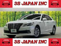 2013 Toyota Crown Hybrid