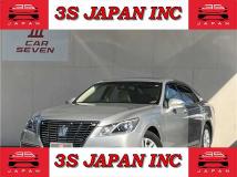 2013 Toyota Crown Royal Series