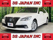 2013 Toyota Crown Hybrid