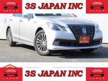 2013 Toyota Crown Royal Series