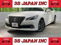 2013 Toyota Crown Hybrid
