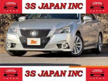 2014 Toyota Crown Hybrid