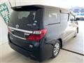 2013 Toyota Alphard Hybrid