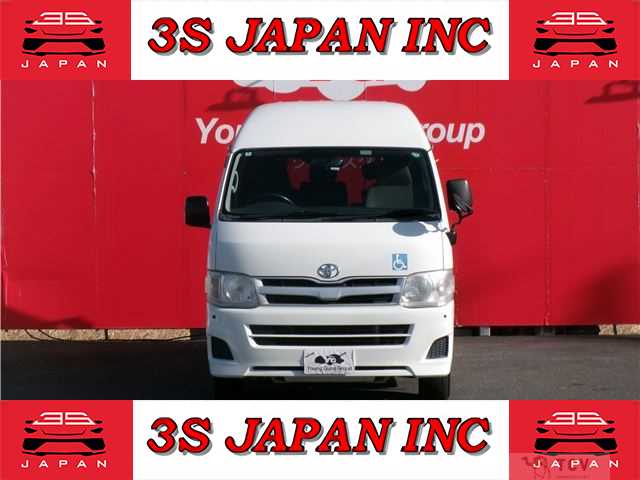 2013 Toyota Hiace