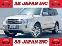 2012 Mitsubishi Pajero