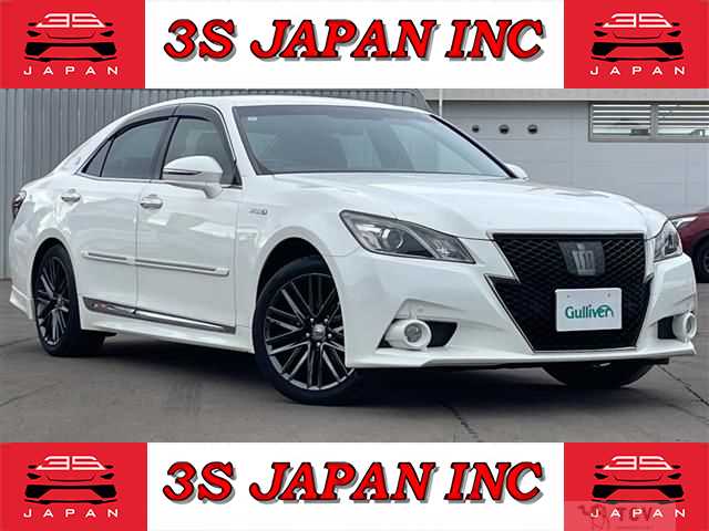 2014 Toyota Crown Hybrid