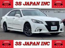 2014 Toyota Crown Hybrid