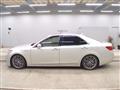 2013 Toyota Crown Hybrid