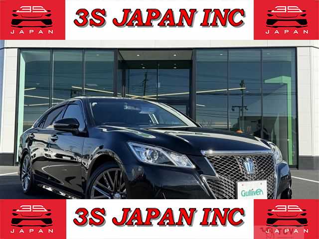 2013 Toyota Crown Hybrid