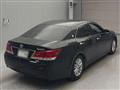 2013 Toyota Crown Hybrid