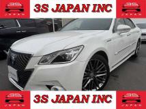 2013 Toyota Crown Hybrid