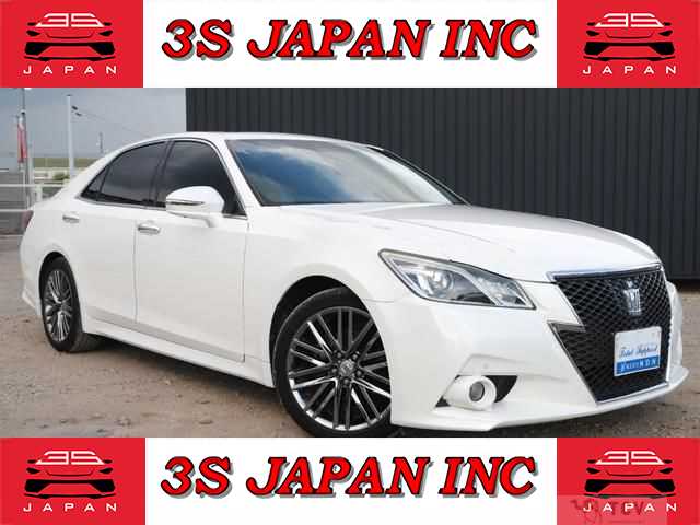 2013 Toyota Crown Hybrid