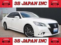 2013 Toyota Crown Hybrid