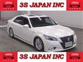 2014 Toyota Crown Hybrid