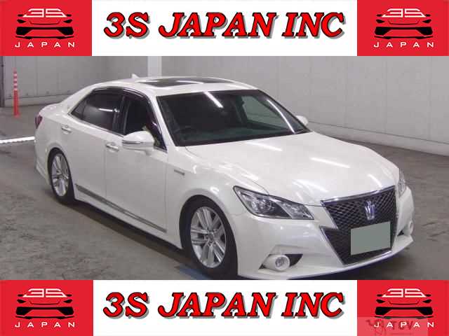 2014 Toyota Crown Hybrid