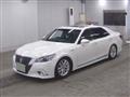 2014 Toyota Crown Hybrid