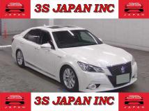 2014 Toyota Crown Hybrid