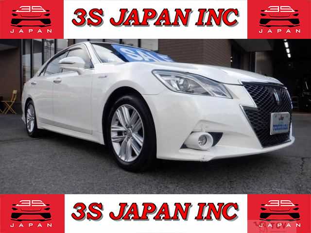 2013 Toyota Crown Hybrid