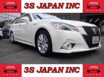 2014 Toyota Crown Hybrid