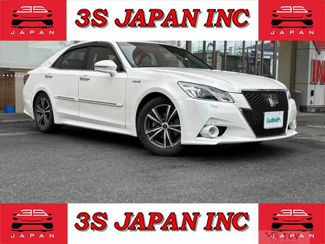 2013 Toyota Crown Hybrid