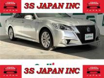 2013 Toyota Crown Hybrid