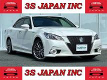 2013 Toyota Crown Hybrid