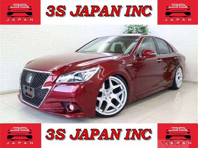 2013 Toyota Crown Hybrid