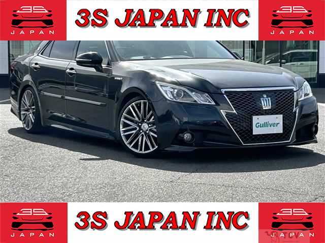 2013 Toyota Crown Hybrid
