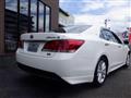 2013 Toyota Crown Hybrid