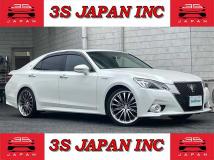 2014 Toyota Crown Hybrid