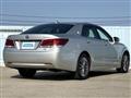 2013 Toyota Crown Hybrid