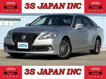 2013 Toyota Crown Hybrid