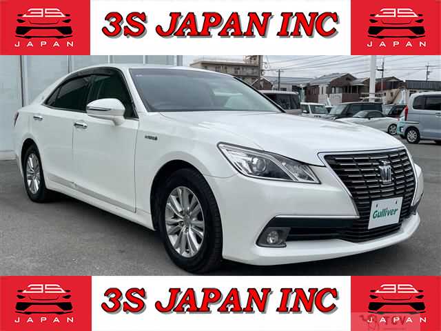 2013 Toyota Crown Hybrid