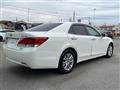 2013 Toyota Crown Hybrid
