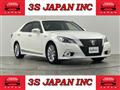 2013 Toyota Crown Hybrid