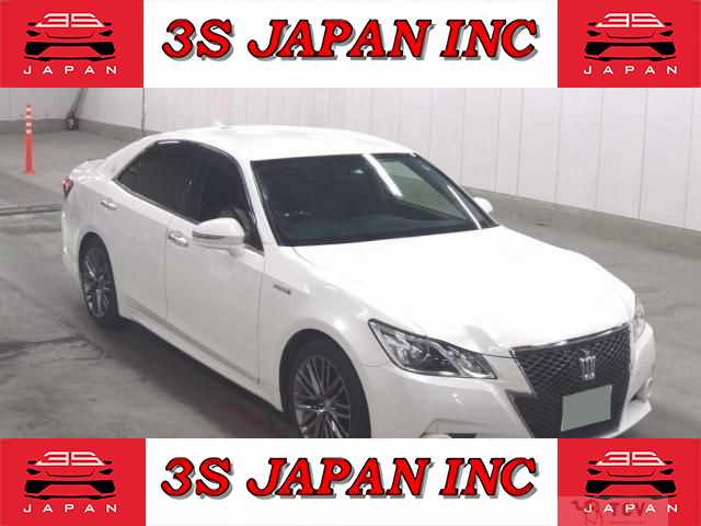 2013 Toyota Crown Hybrid