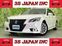 2013 Toyota Crown Hybrid
