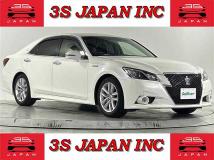 2013 Toyota Crown Hybrid