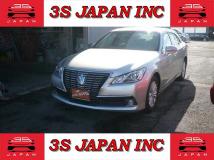 2013 Toyota Crown Hybrid