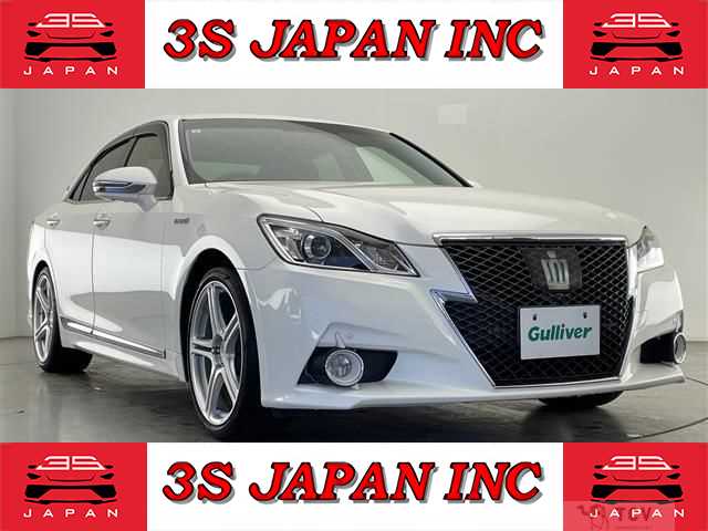 2013 Toyota Crown Hybrid