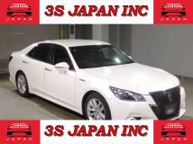 2013 Toyota Crown Hybrid