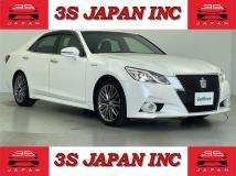2013 Toyota Crown Hybrid