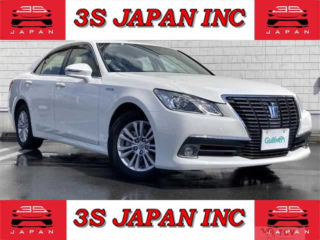 2014 Toyota Crown Hybrid
