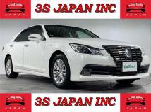 2013 Toyota Crown Hybrid