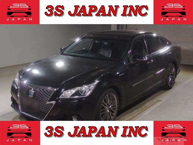 2014 Toyota Crown Hybrid
